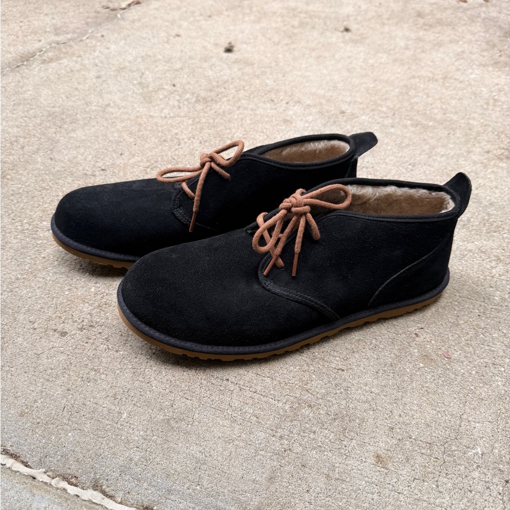 UGG Men's Black Suede Lace-Up Chukka with Brown Laces | Size 13